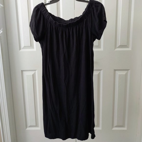 Vintage Beach Tee's Dresses & Skirts - Off-Shoulder Black Dress